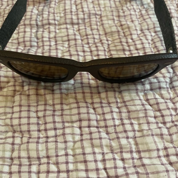 Raybans Wayfarer Leather Sunglasses - Matte Brown some leather missing price - Picture 5 of 5